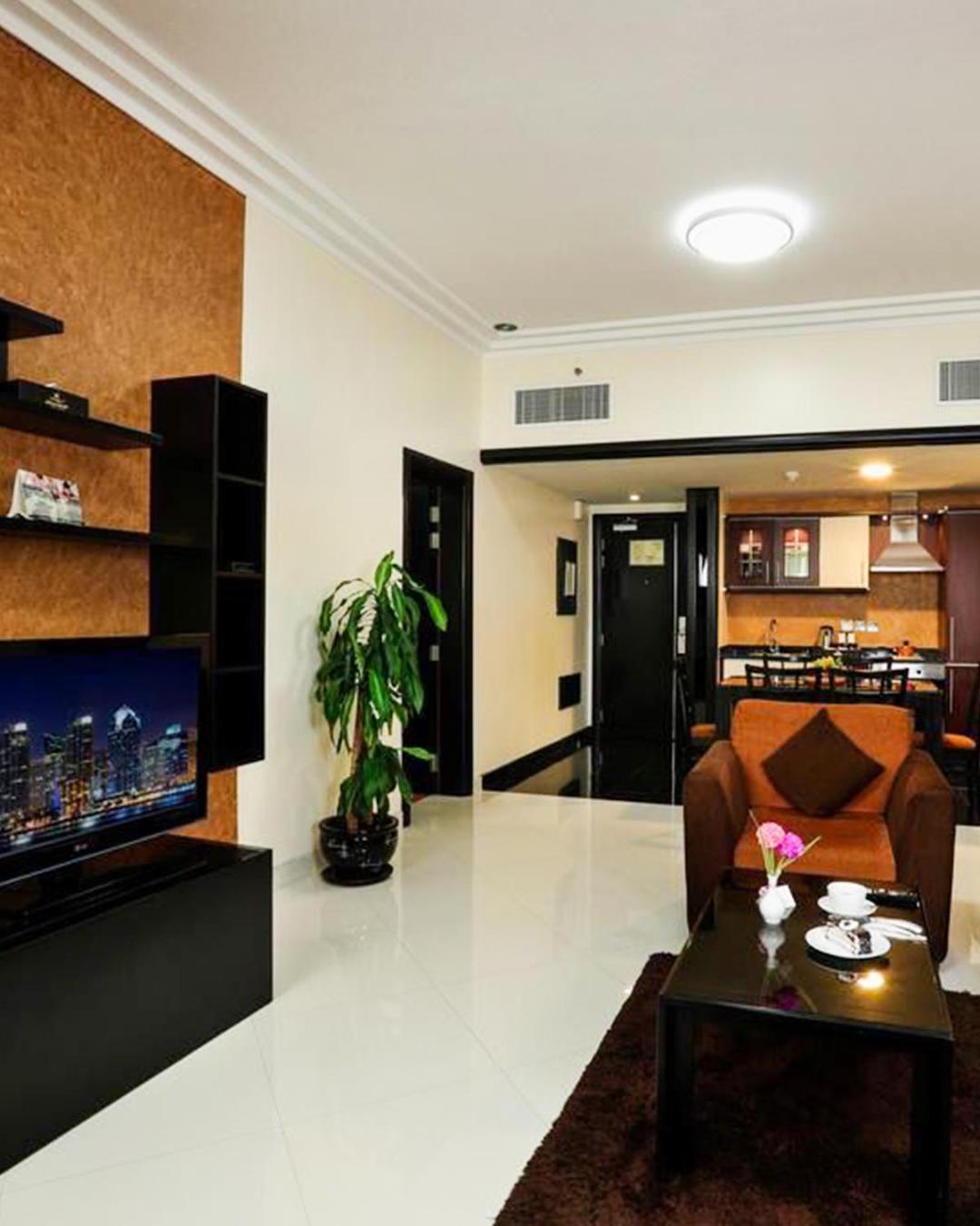 Royal Grand Suite Hotel Sharjah Exterior photo