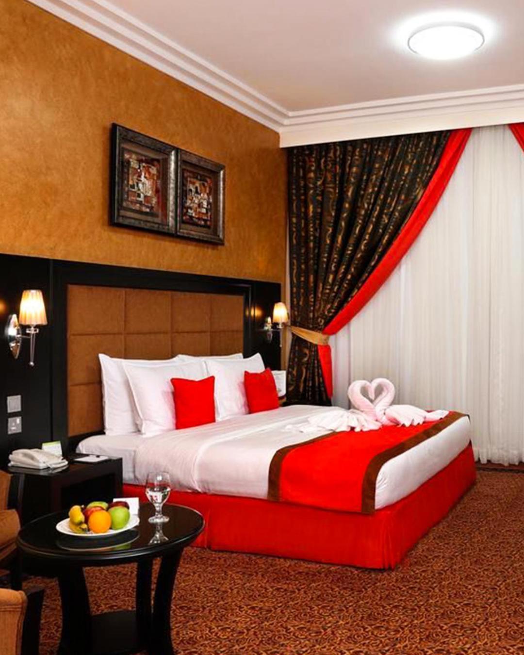 Royal Grand Suite Hotel Sharjah Exterior photo