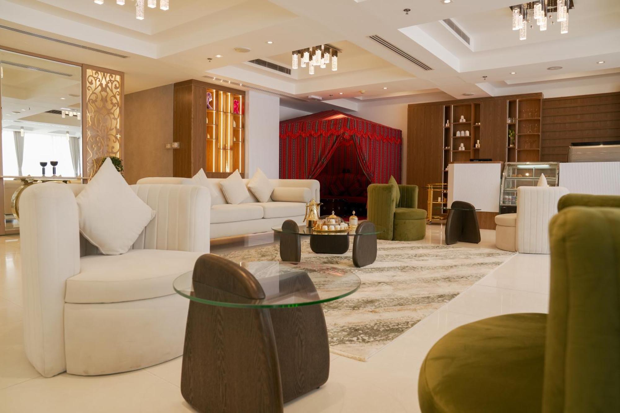Royal Grand Suite Hotel Sharjah Exterior photo