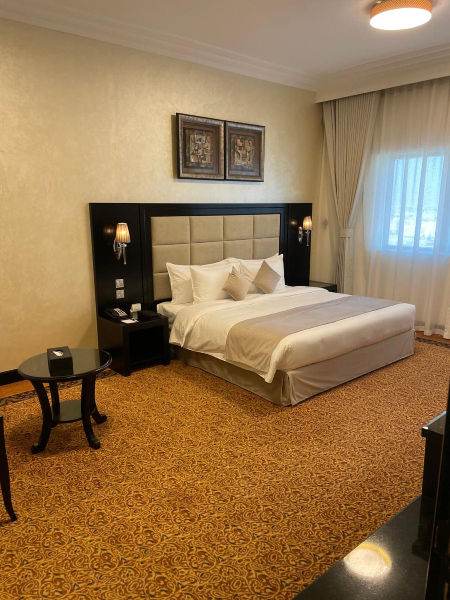 Royal Grand Suite Hotel Sharjah Exterior photo